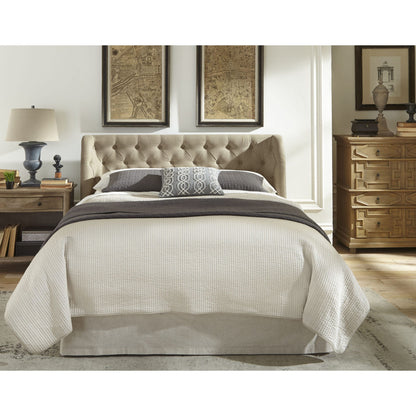 Letto a piattaforma trapuntato Levi in ​​lino color tostato