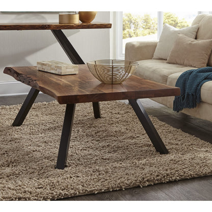 Tavolino da caffè Reese Live Edge in legno massello con gambe in metallo, colore acacia naturale