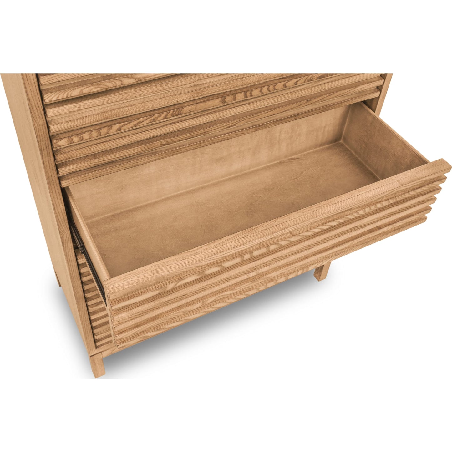 Cassettiera in legno di frassino Tanner a cinque cassetti in lino